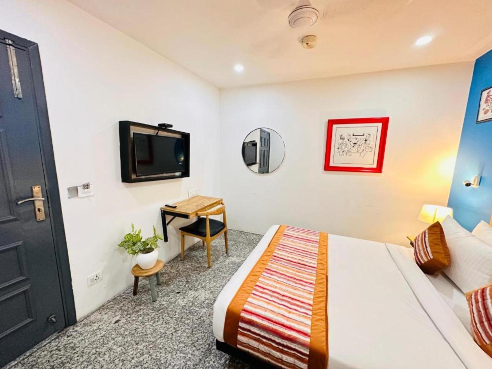 Hotel La Serene Punjabi Bagh
